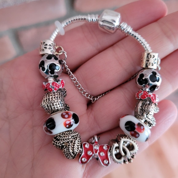 Kids Pandora like Disney bracelet - Picture 2 of 2